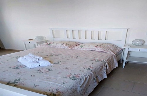 Tersefanou Apartment | 2 Bedroom Modern Apartment With Communal Pool 10 Minutes From beach Tersefanou