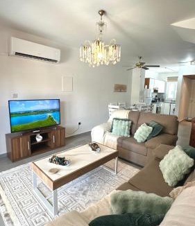 Universal House | 2-Bedroom Townhouse with Pool in Paphos