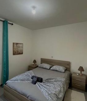 Universal House | 2-Bedroom Townhouse with Pool in Paphos