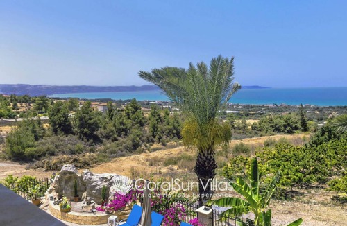 Ayia Marina Chrysochous Villa | 200 m² Villa ∙ 4 bedrooms ∙ 10 guests