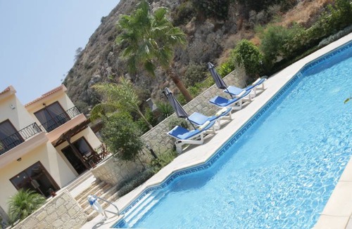 Pissouri Villa | 200 m² Villa ∙ 3 bedrooms ∙ 6 guests