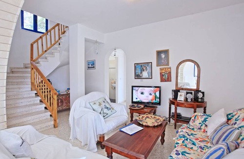 Prodromi Villa | 200 m² Villa ∙ 3 bedrooms ∙ 9 guests