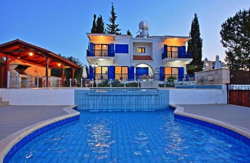 Prodromi Villa | 200 m² Villa ∙ 3 bedrooms ∙ 9 guests