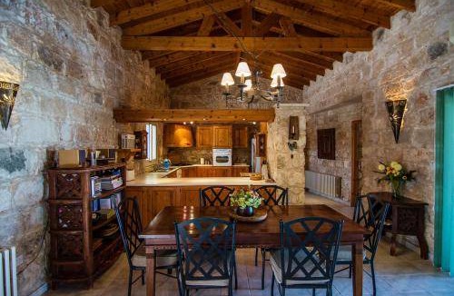 Simou Villa | 200 m² Villa ∙ 3 bedrooms ∙ 6 guests