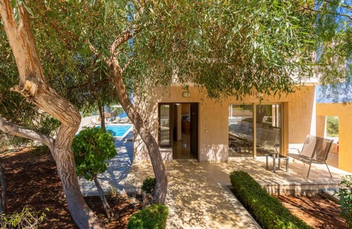 Droushia Villa | 200 m² Villa ∙ 4 bedrooms ∙ 8 guests