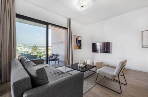 Limassol Apartment | 202 Sfiggos - Large Balcony & Shared Rooftop Pool