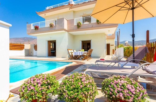 Ayia Marina Chrysochous Villa | 220 m² Villa ∙ 3 bedrooms ∙ 7 guests