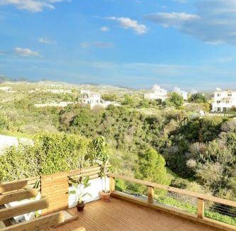 Peyia Town Villa | 230 m² Villa ∙ 3 bedrooms ∙ 10 guests