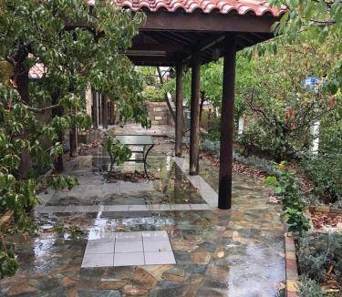 Vasa Koilaniou House | 250 m² House ∙ 6 bedrooms ∙ 13 guests