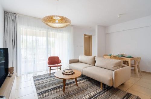 Kiti Apartment | 2BR Apartment with Amazing View and Pool in Kiti