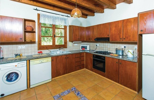 Miliou House | 3 bedroom accommodation in Miliou Paphos
