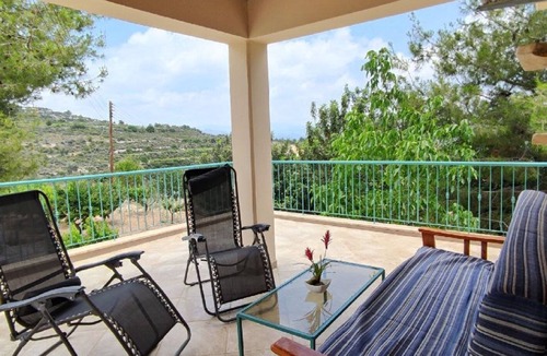 Silikou House | 3 bedroom Guest House, just a few minute to drive to the Troodos Mountains.