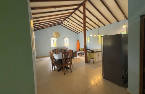 Aserradores House | 3-bedroom house in Cool Manzano Número 1 with large pool steps to the Pacific.
