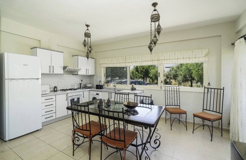 Esentepe House | 3-bedroom house in charming Esentepe-Kyrenia with AC, WiFi, pool, beach, fitness