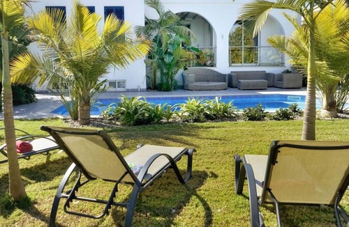 Latchi House | 3 bedroom tropical villa on the the coastline-2min to the Beach!