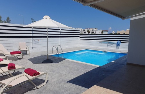 Pernera Villa | 3 Bedroom Villa Central Pernera