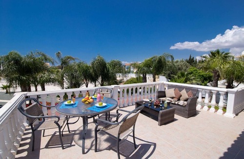 Ayia Thekla Villa | 3 bedrooms Detached Villa - Sleeps up to 8 Guests