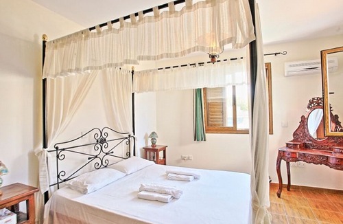 Prodromi Villa | 3 Bedrooms Villa Close To The Sea Prodromi