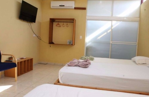 Managua Bed & Breakfast | 3-D ROOM - 2 SINGLE BEDS