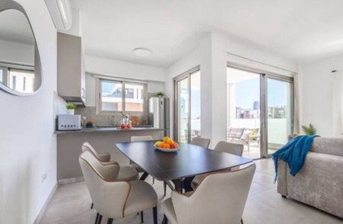 Agios Athanasios Apartment | 301 Mulberry Court-Contemporary with Large Terrace