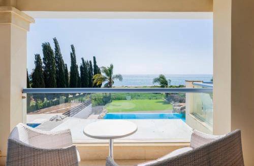 Pervolia Villa | 335 m² Villa ∙ 4 bedrooms ∙ 8 guests