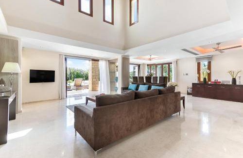 Aphrodite Hills Villa | 350 m² Villa ∙ 4 bedrooms ∙ 8 guests
