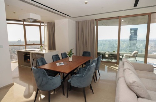 City Centre Apartment | 360 SkyHigh Luxury Residence