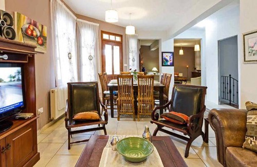 Peristerona Villa | 398 m² Villa ∙ 5 bedrooms ∙ 11 guests