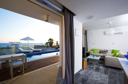 Paphos Villa | 3BR Villa Largest Private Pool Sea Nearby