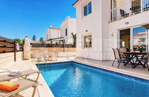Pernera Villa | 3BR Villa with Private Pool - Karisa by Premier