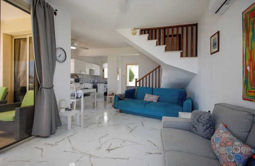 Pegeia Villa | 4/10-12 OCT-23 OCT VIEWS!CORAL BAY! FABULOUS TWO BED MODERN VILLA, WIFI, BEACH!