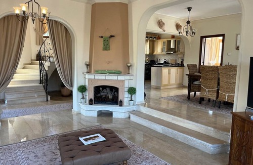 Esentepe Villa | 4 Bedroom (Sleeps 8) Villa in Esentepe