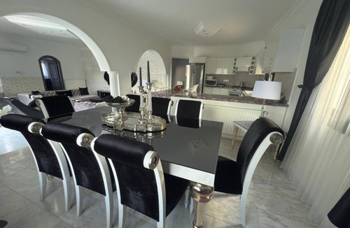 Zeytinlik Villa | 4 bedroom, spacious villa with private pool and large garden, close to Bellapais