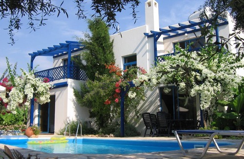 Kissonerga Villa | 4 bedroom villa, close to the beach