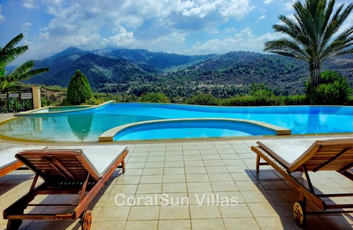 Argaka Villa | 400 m² Villa ∙ 7 bedrooms ∙ 15 guests
