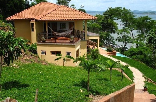 Northern Atlantic Autonomous Region House | 4000 Square Foot Luxury Beachfront Villa with Infinity Pool