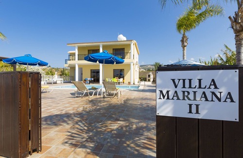 Sea Caves Villa | 5 Bed, 5 Bath Villa with Private Pool in Affluent Residence of Sea Caves