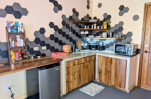 Las Pampas Apartment | 5-min walk to town. Pool, plunge tub, hot shower. Oasis-like escapism.