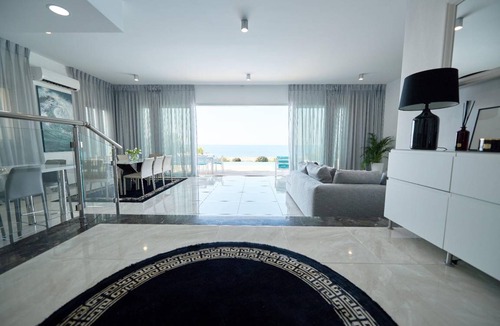 Kissonerga House | 516 m² House ∙ 3 bedrooms ∙ 6 guests