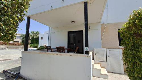 Oroklini Apartment | 60 m² Apartment ∙ 2 bedrooms ∙ 4 guests