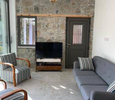 Moutoullas House | 67 m² House ∙ 2 bedrooms ∙ 4 guests