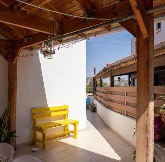 Meneou House | 75 m² House ∙ 2 bedrooms ∙ 4 guests