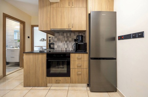 Old Town of Limassol Apartment | 75 Prokymea - Steps from the Sea, Balcony