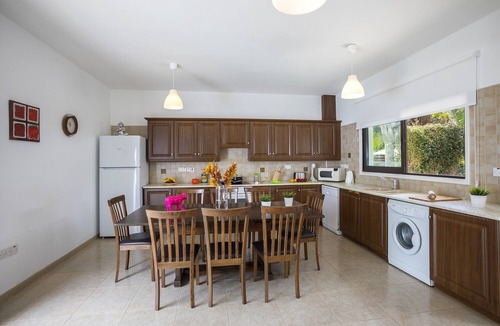 Cape Greko Villa | A 3 bedroom detached property located within minutes walk Konnos beach.