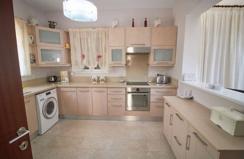 Pegeia House | A 3 bedroom villa with a sea-view close to Coral Bay high street.