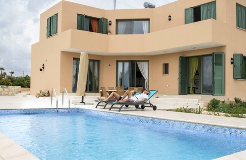 Anarita Villa | A completely private 3-bedroom villa with pool, gardens and orchard.