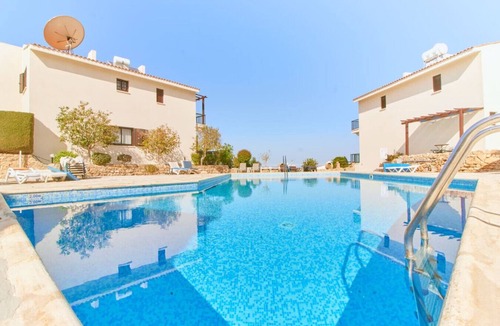 Melanos House | A cozy townhouse with stunning patio views in Paphos!