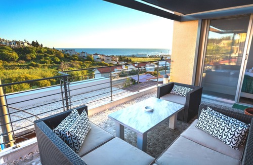 Chlorakas Villa | A luxury 3 Bedroom Villa with Hot Spa Jacuzzi