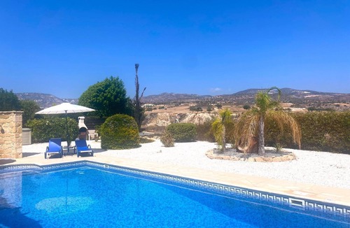 Pegeia Villa | A Relaxing, Perfectly located Villa in Coral Bay