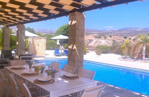 Pegeia Villa | A Relaxing, Perfectly located Villa in Coral Bay
